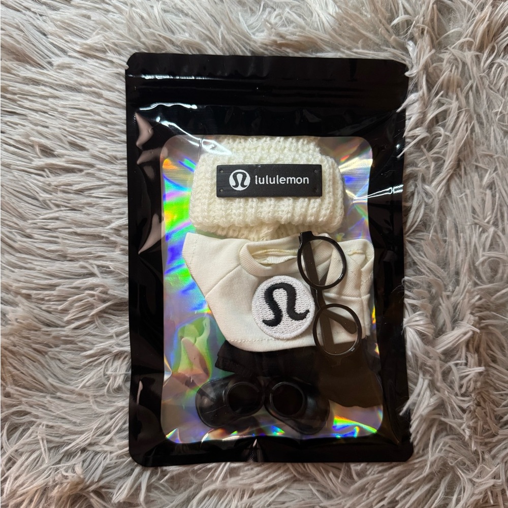 LABUBU V1-V3 Outfits- White and Black Lululemon 5pc Set